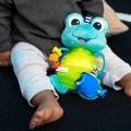 BABY EINSTEIN Hračka aktívna na C krúžku korytnačka Neptune’s Sensory Sidekick™ 0m+