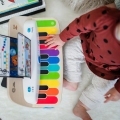 BABY EINSTEIN Hračka drevená hudobná piano Together in Tune Piano™ Connected Magic Touch™ HAPE 12m+